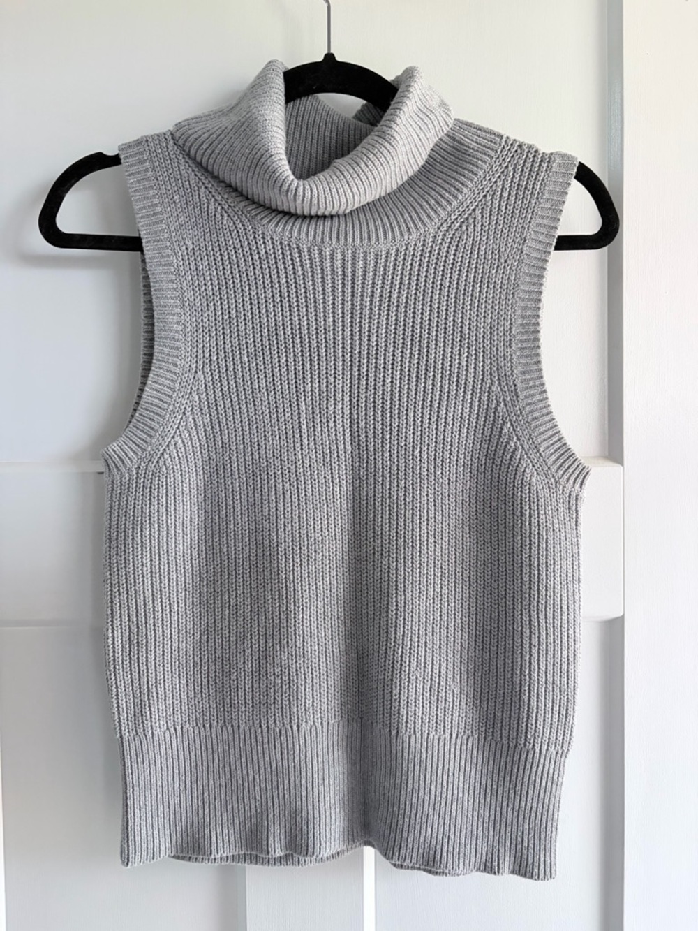 Michael Kors Light Gray Sleeveless Turtleneck Sweater Vest